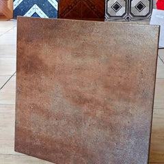 LOURDES COTTO CUERO 56X56CM (2.17M2) MATE